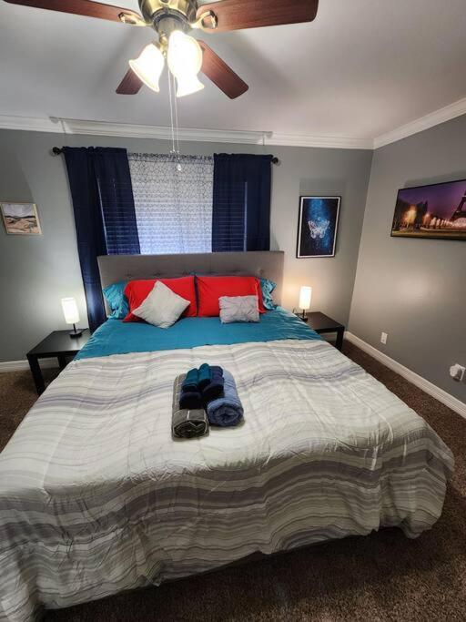 Blue Shark *E4* @ Midtown Comfortable 1Br King Apartment Хьюстон Экстерьер фото